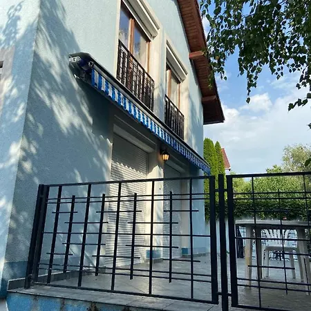 Apartment Kekhaz Apartman *
